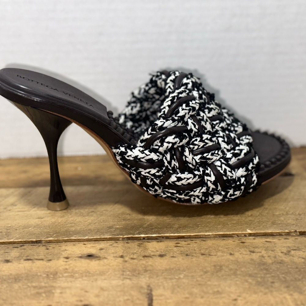 Bottega Veneta Dot Mules - Picture 7 of 9